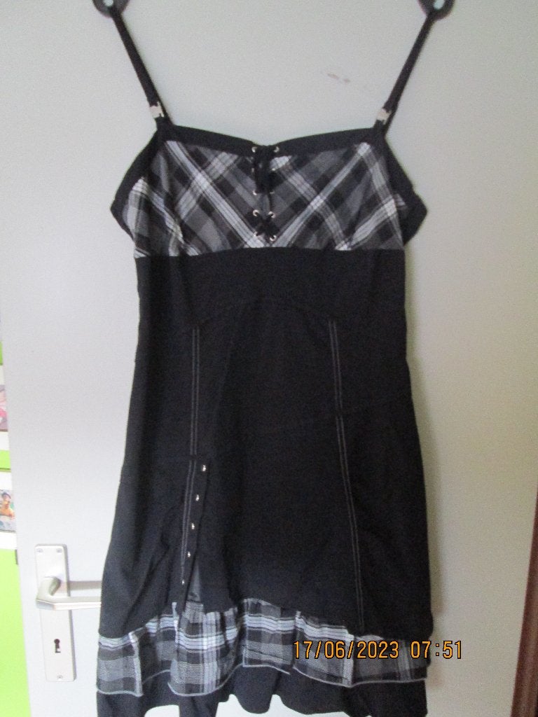 Robe noire à fines bretelles « Cache-Cache » T : 42, Kleding | Dames, Jurken, Zo goed als nieuw, Maat 42/44 (L), Zwart, Boven de knie