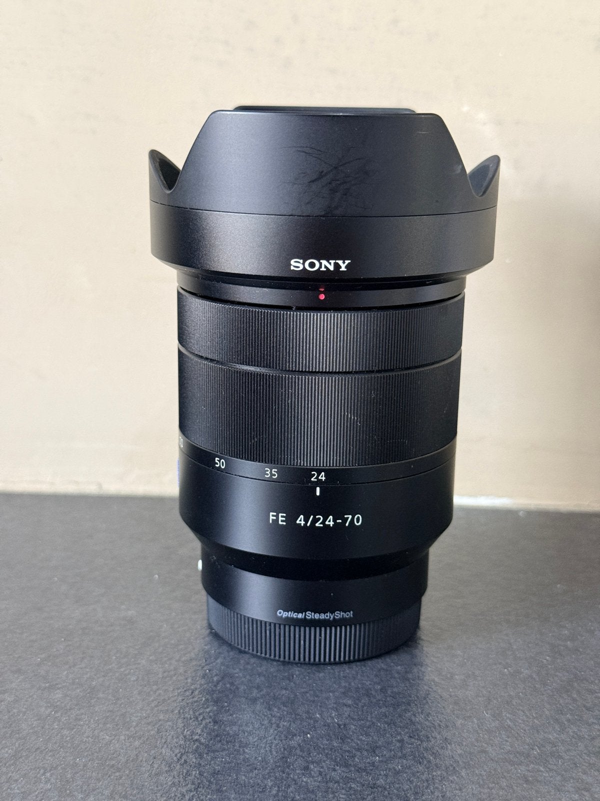 Sony FE 24-70mm F4 ZA OSS Zeiss Vario-Tessar T, Audio, Tv en Foto, Foto | Lenzen en Objectieven, Sony, Lensdoppen, Ophalen of Verzenden