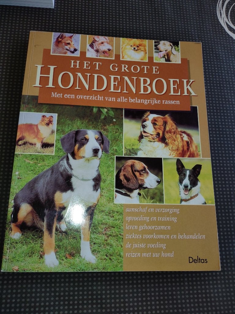 Het grote hondenboek (zie foto's & omschrijving), Ophalen, Zo goed als nieuw