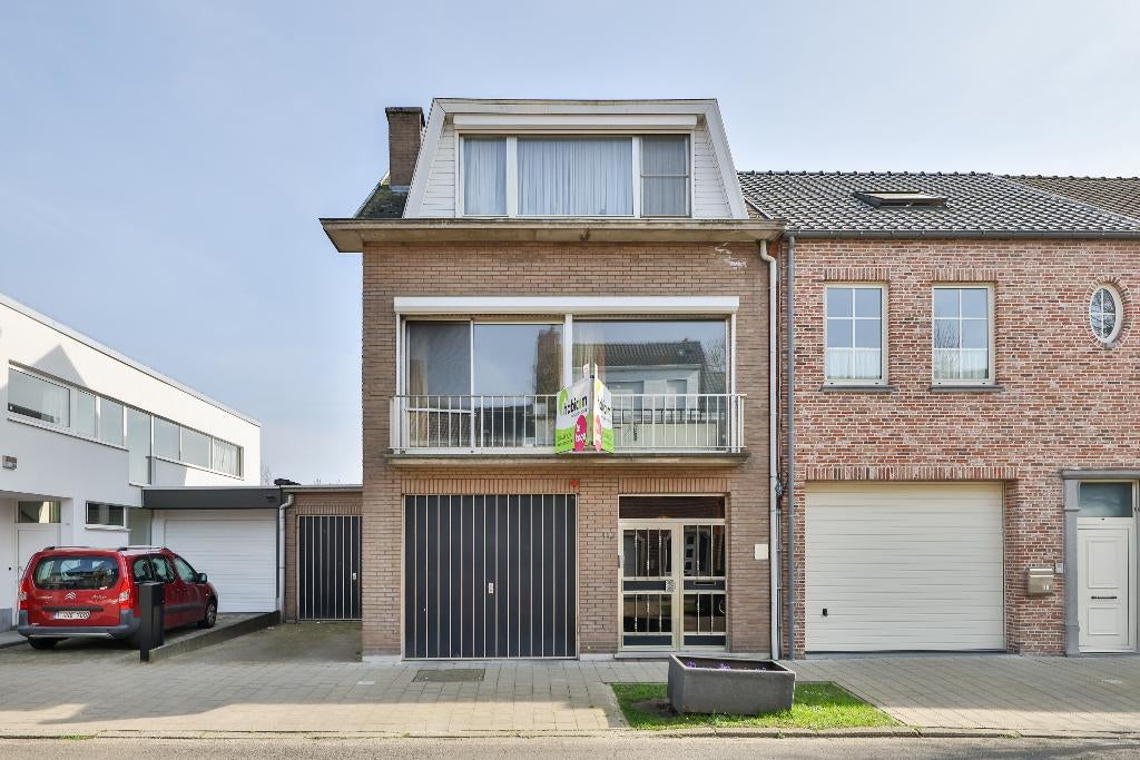 Half-open bel-étage met groot magazijn, garage en tuin, Immo, 200 tot 500 m², 558 kWh/m²/jaar, 167 m², 2 kamers