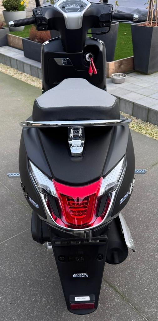 Kymco New Like 50 cc, Fietsen en Brommers, Ophalen of Verzenden, Zo goed als nieuw, Like, Benzine