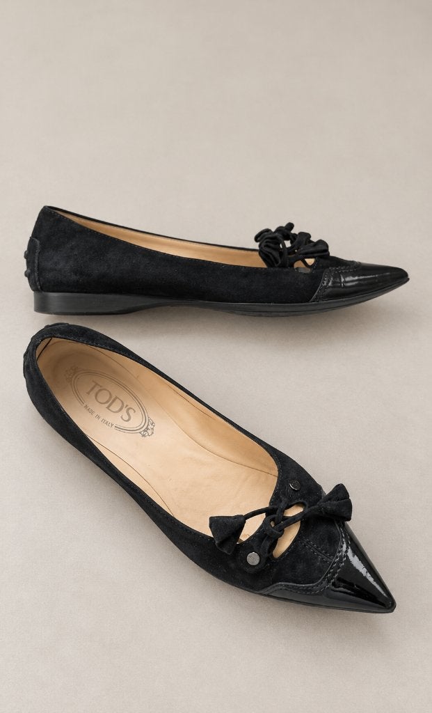 Ballerines en daim noir Tod's — taille 37,5, Vêtements | Femmes, Enlèvement ou Envoi, Comme neuf, Tod's, Ballerines