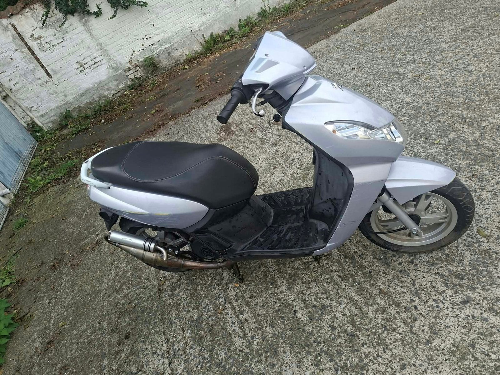 Scooter peugeot kisbee, Vélos & Vélomoteurs, Enlèvement ou Envoi, Comme neuf