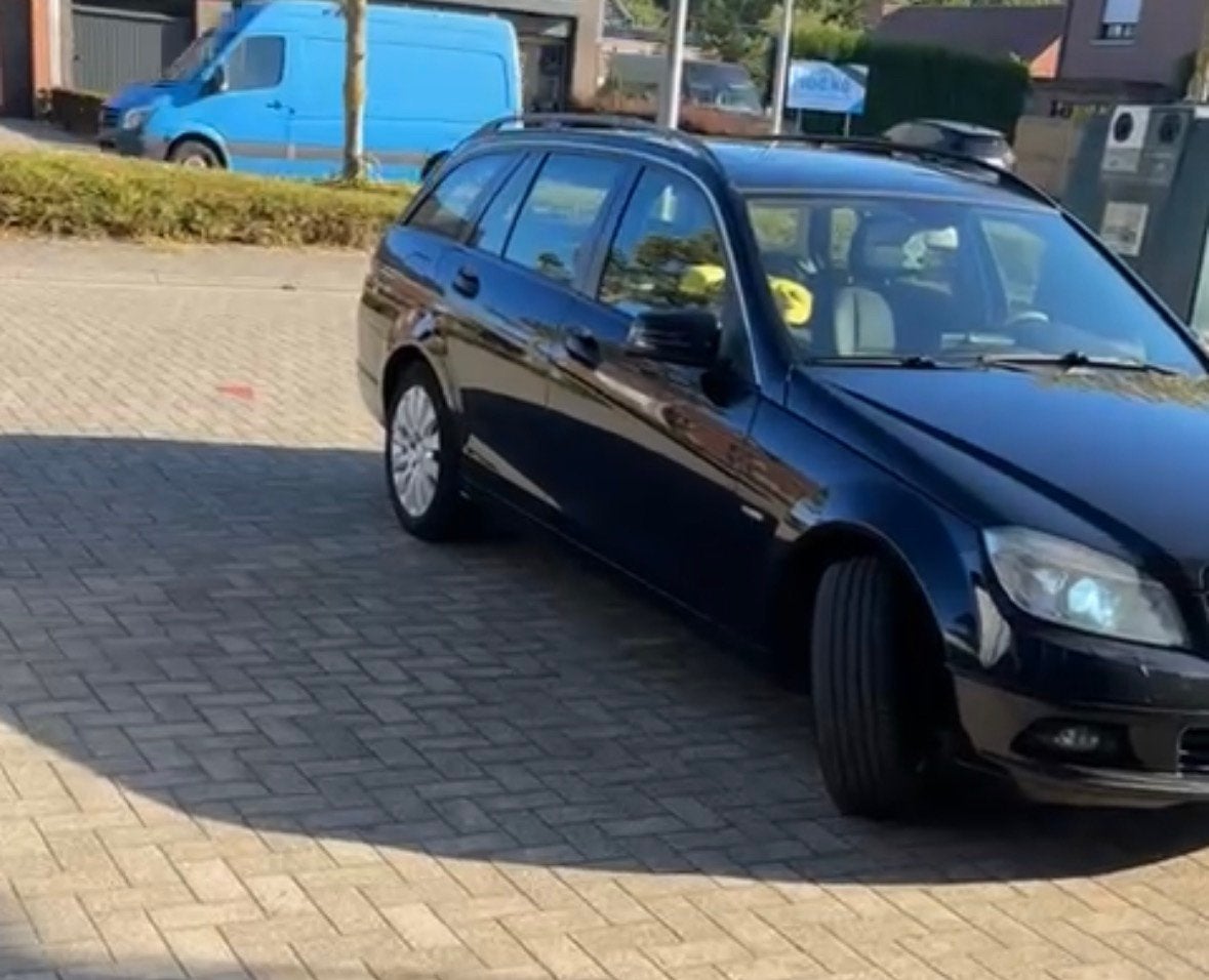 Mercedes c200 blue edition, Autos, Euro 5, Achat, Boîte manuelle, Noir