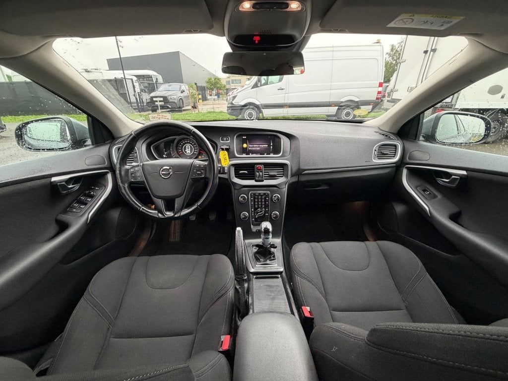 Volvo V40 ( Stock ID 14382) — 15