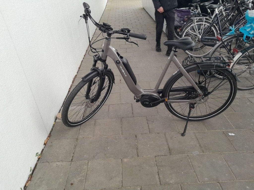 Vélo de Ville AEB 400 Bosch Smart System 545 Wh accu., Ophalen of Verzenden, Zo goed als nieuw, 50 km per accu of meer, Overige merken