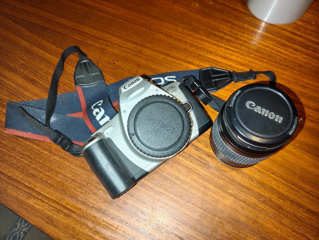 Canon EOS 300 fotocamera + lens, Ophalen, Gebruikt, Spiegelreflex, Canon