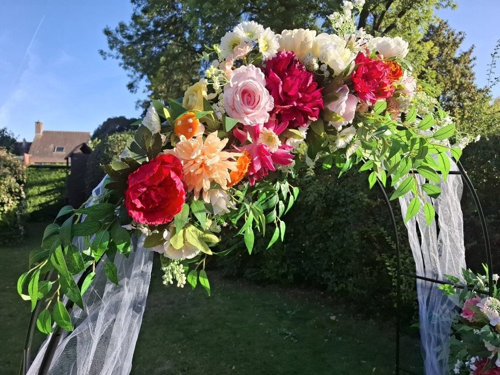 Bloemrijke ceremonieboog, Ophalen of Verzenden, Zo goed als nieuw, Feestartikel