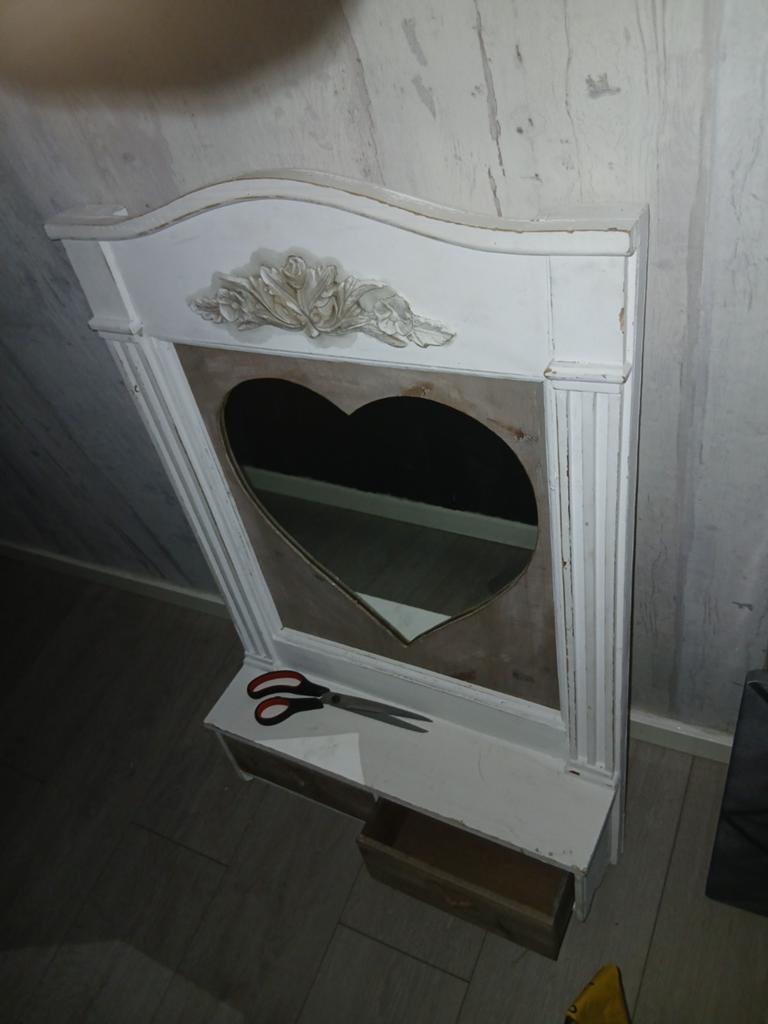 Porte-manteau suspendu avec miroir et 2 compartiments, Enlèvement