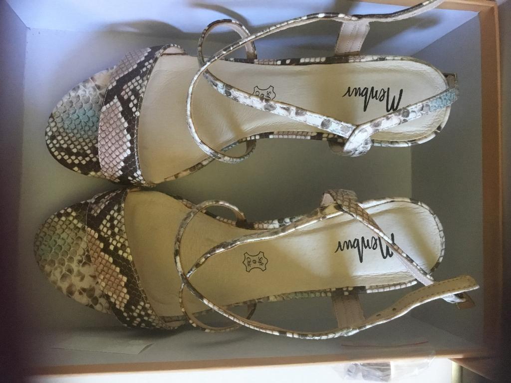 Sandales hauts talons, Enlèvement ou Envoi, Beige, Comme neuf, Sandales et Mûles