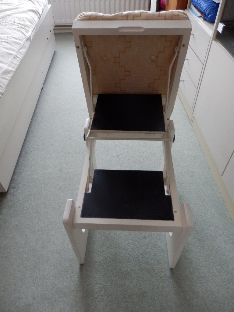 praktische, houten zitkruk met 2 trapjes, Huis en Inrichting, Ophalen, In hoogte verstelbaar, Zo goed als nieuw, Hout