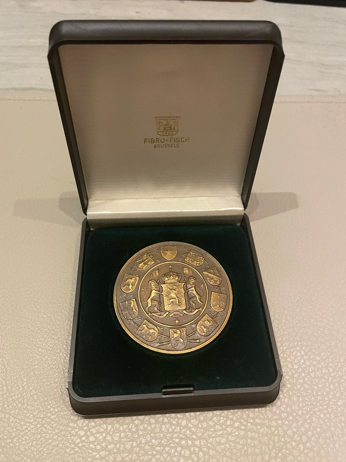 Médaille Service General Du Renseignement en du securite, Collections, Enlèvement ou Envoi