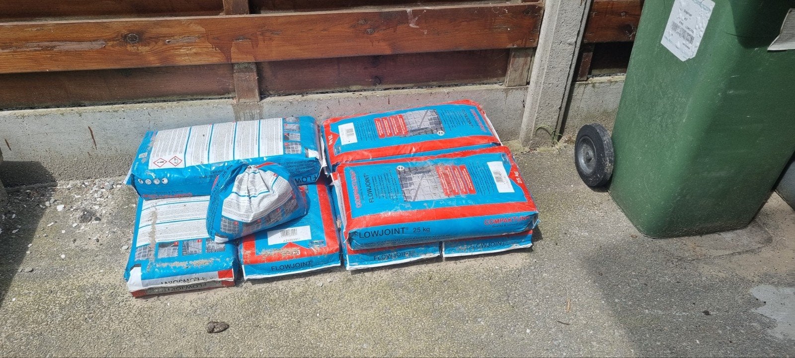 7 zakken voegmortel flowjoint 25kg, Ophalen