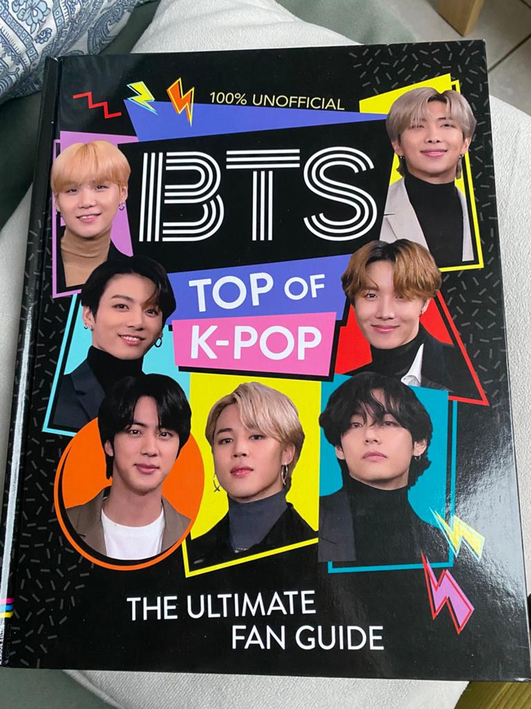 Bts Stop ou K-pop, Livres, Cinéma, Tv & Médias, Enlèvement ou Envoi, Comme neuf