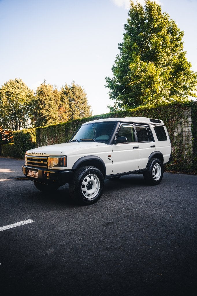 Land Rover Discovery 2 // facelift // manueel // topstaat, Auto's, Stof, Beige, Wit, Bedrijf