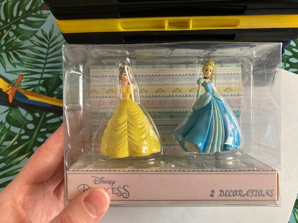 Nieuwe set disney ornamenten Belle & Cinderella, Enlèvement ou Envoi, Cendrillon ou Belle, Neuf, Statue ou Figurine