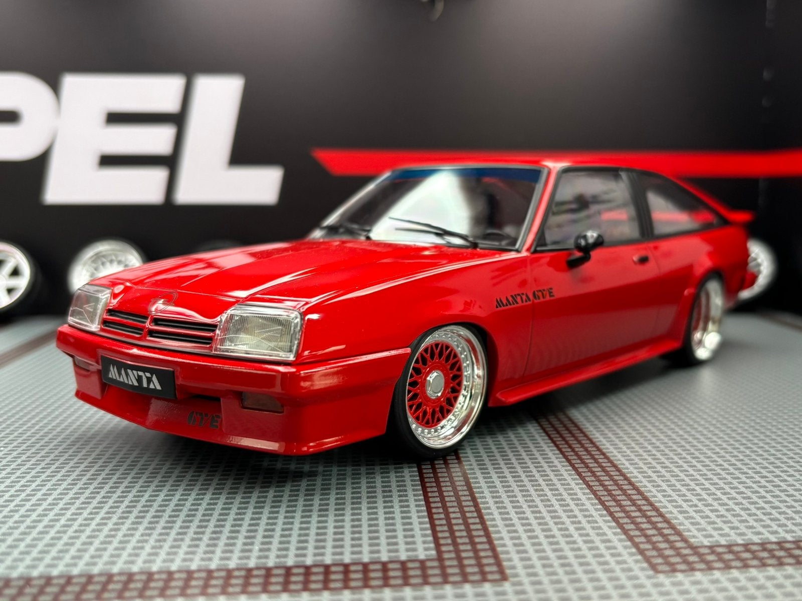 1:18 OPEL MANTA CC GT/E 1982, Hobby & Loisirs créatifs, Voitures miniatures | 1:18, Enlèvement ou Envoi, Comme neuf, Norev