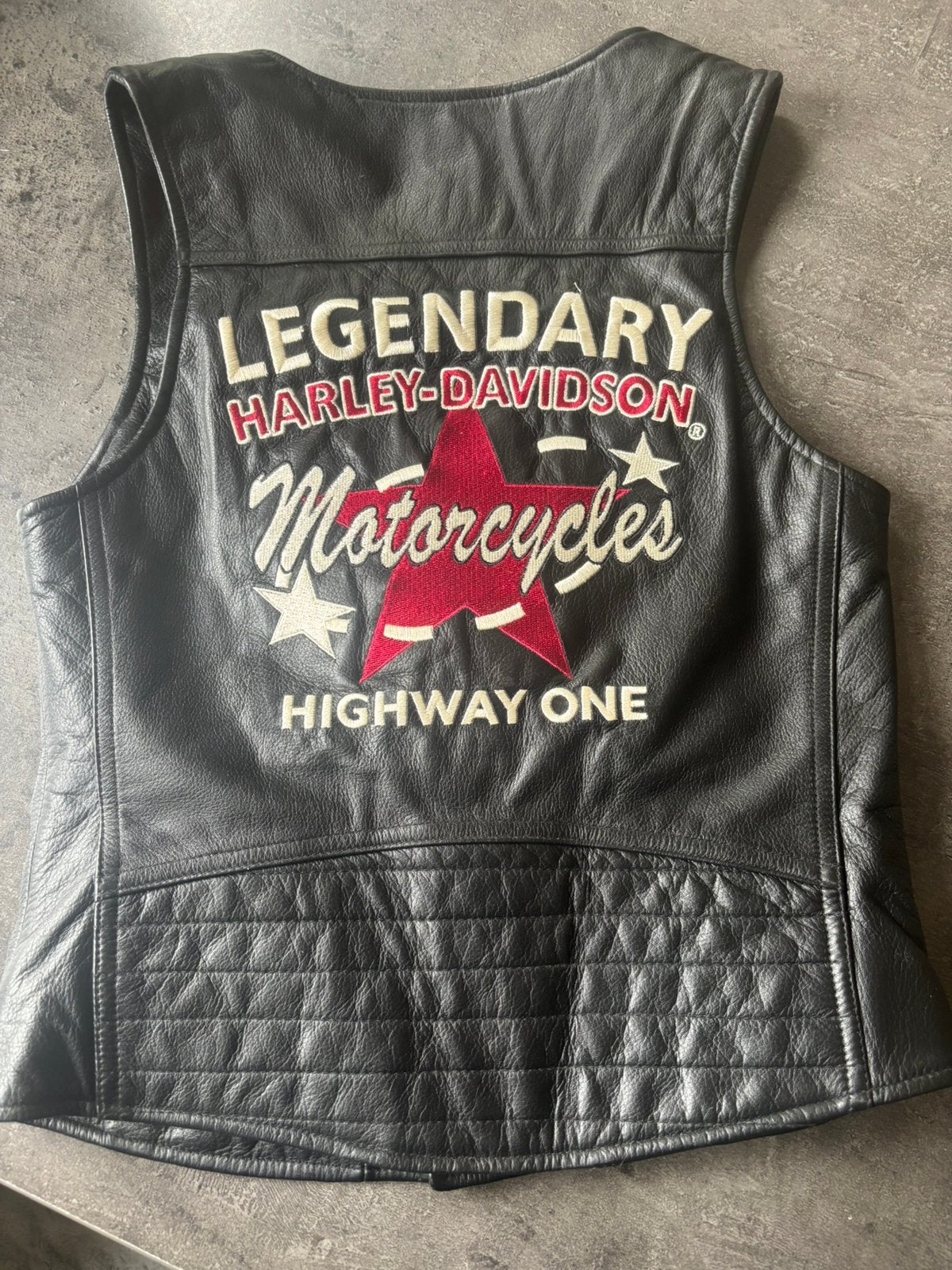 Harley Davidson gilet cuir brode femmes S, Enlèvement ou Envoi, Comme neuf
