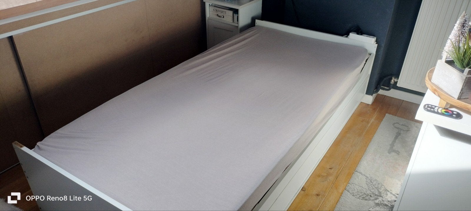 lit pour 1 personne avec matelas, Maison & Meubles, Enlèvement ou Envoi