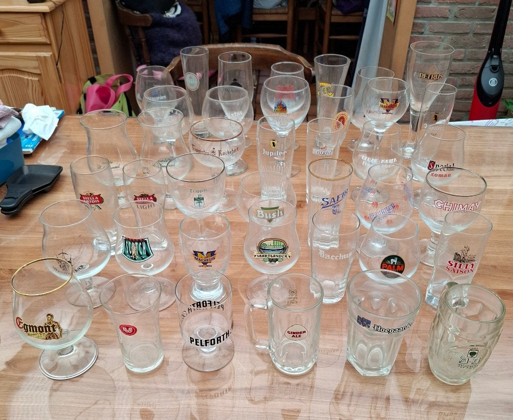 Verres à bière variés vendus en lots ou séparément, Enlèvement, Utilisé, Verre à bière