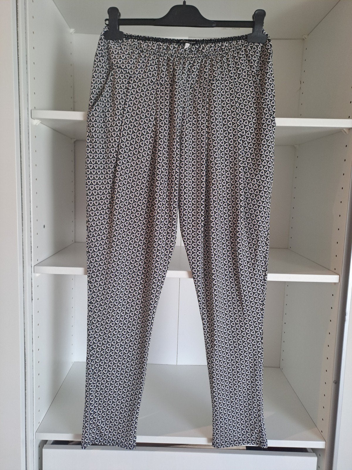 Mt 2 Dunne broek met zakken en driehoekjes, Kleding | Dames, Maat 38/40 (M), Meerkleurig, Ophalen of Verzenden, Zo goed als nieuw