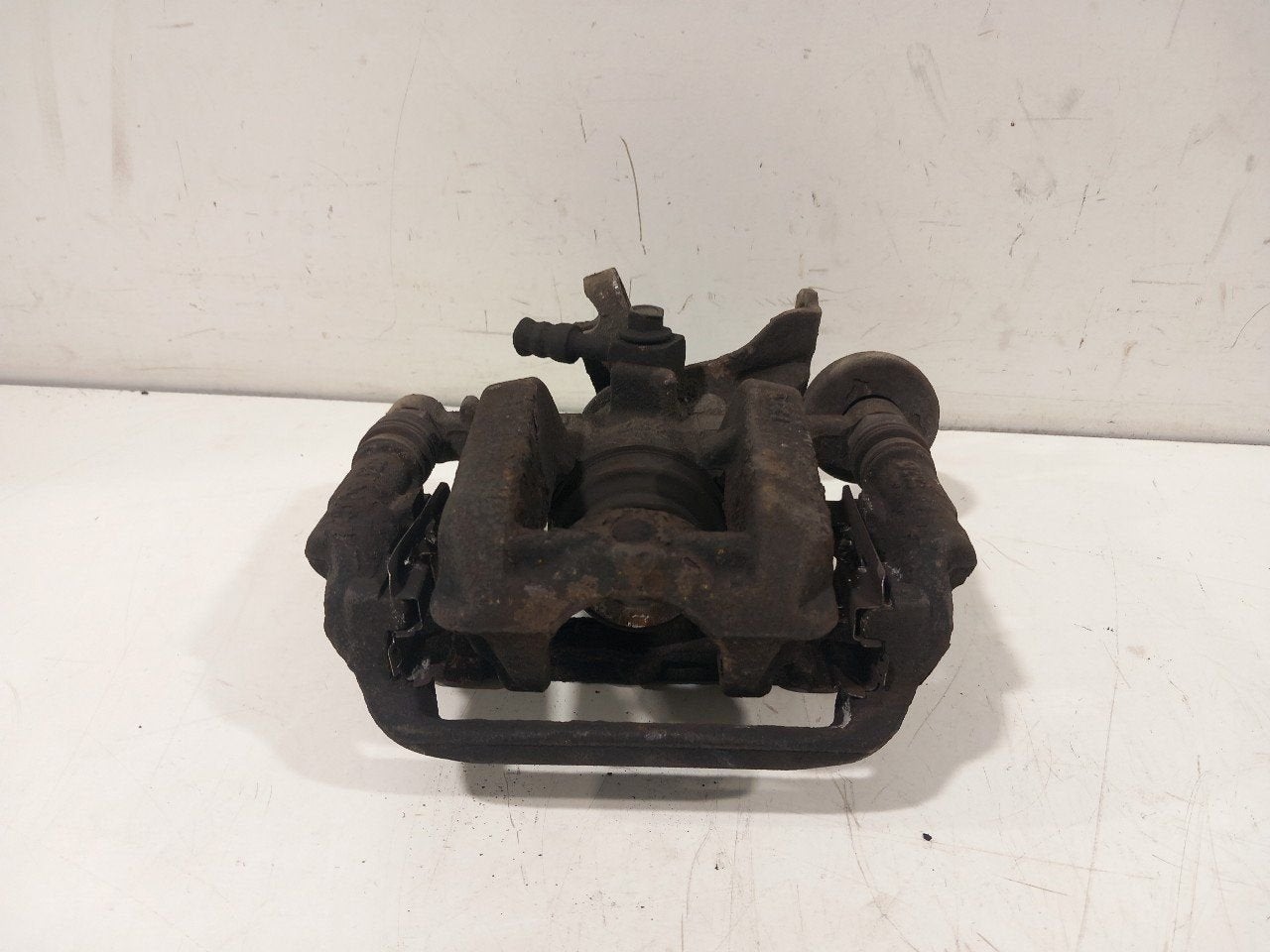 Remklauw links achter Opel Zafira, Onderdelen@venauto.nl, Van der Ven Autorecycling B.V., Gebruikt, Ettenseweg 76, 4706 PB Roosendaal, The Netherlands
