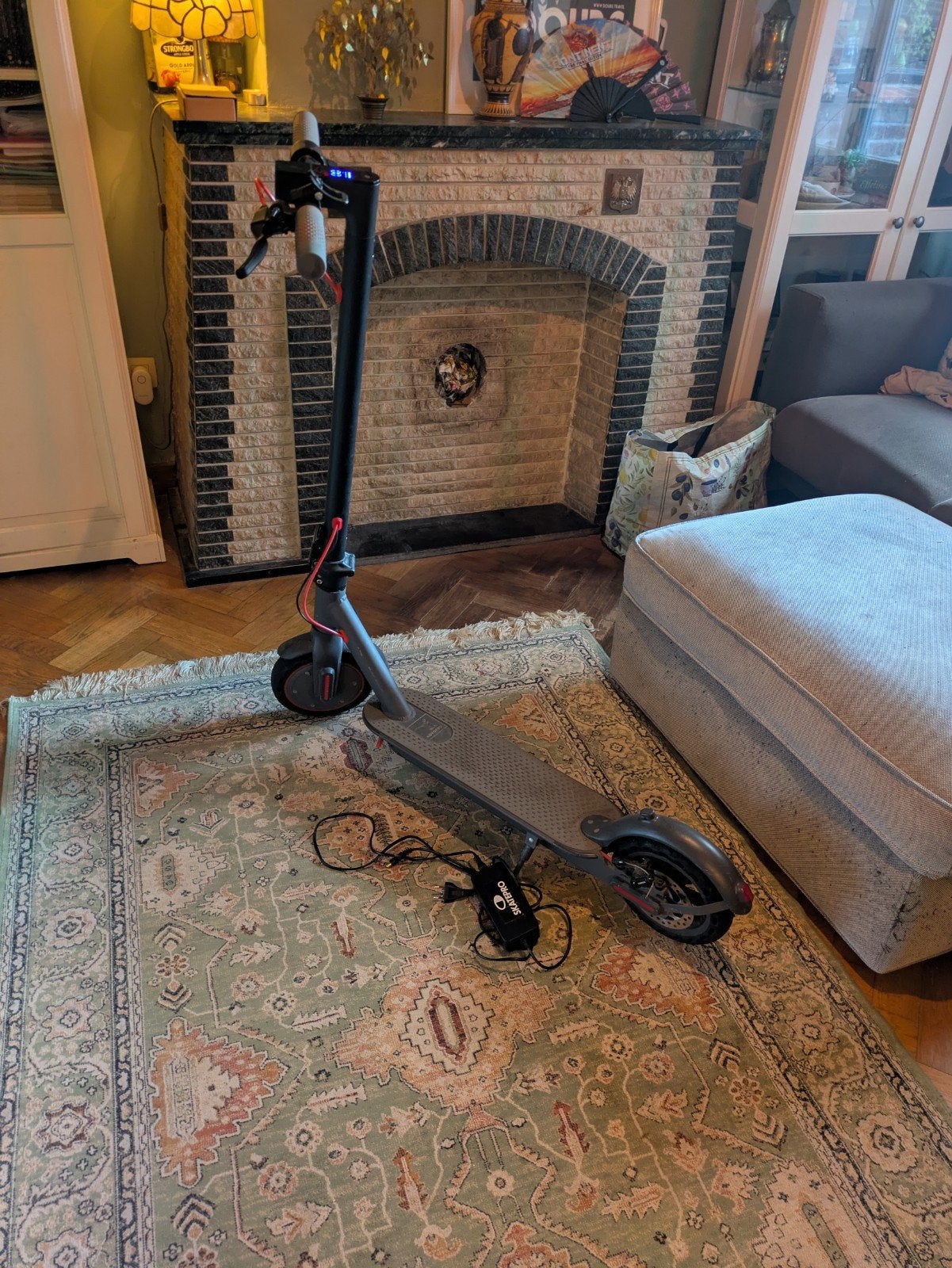 Trottinette électrique AOVOPRO - 30 km/h - chargeur inclus, Enlèvement
