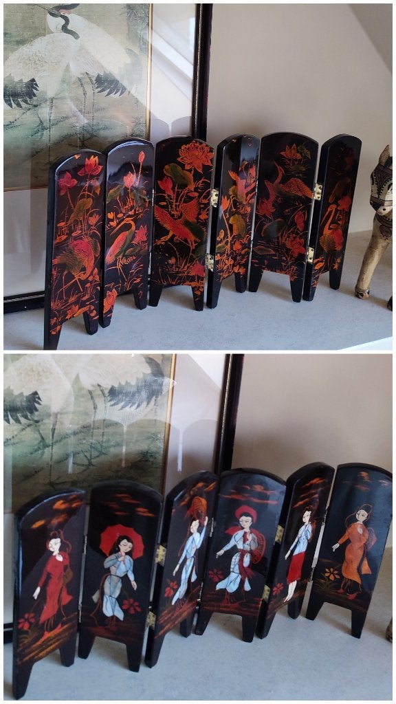 China: prachtig dubbelzijdig tafelscherm in lakwerk, Antiquités & Art, Art | Art non-occidental, 20 cm, Chine, Bois, Multicolore