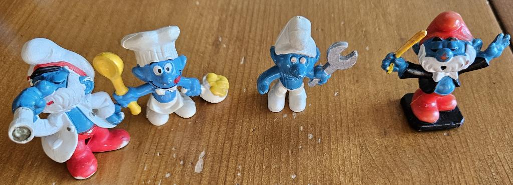 De smurfen 4 x beroepen, Collections, Schtroumpfs, Utilisé, Poupée, Figurine ou Peluche, Enlèvement ou Envoi