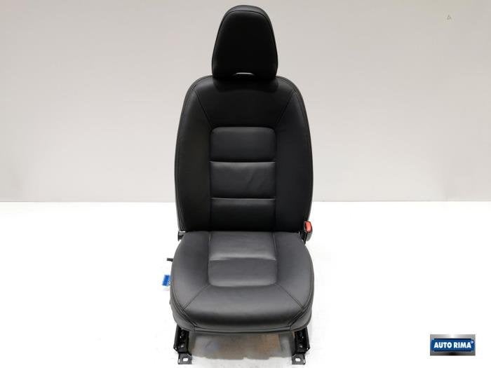 Siège droit d'un Volvo XC70, -, 3 mois de garantie, Utilisé, -