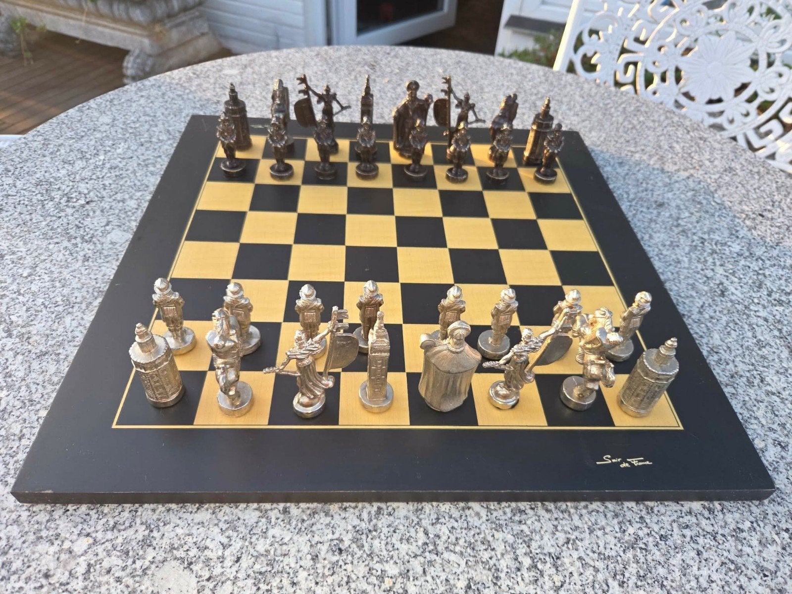 Uniek vintage schaakspel Sevilla – metalen Spaanse schaakstu, Ophalen of Verzenden