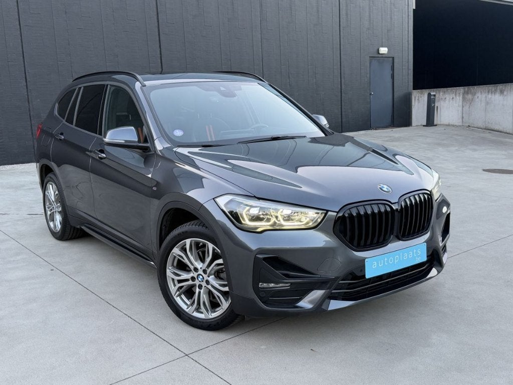 BMW X1 sDrive 18i M Sportpakket 2021 Panorama HeadUp 50993km, Auto's, Dealer onderhouden, 1498 cc, USB, Bedrijf