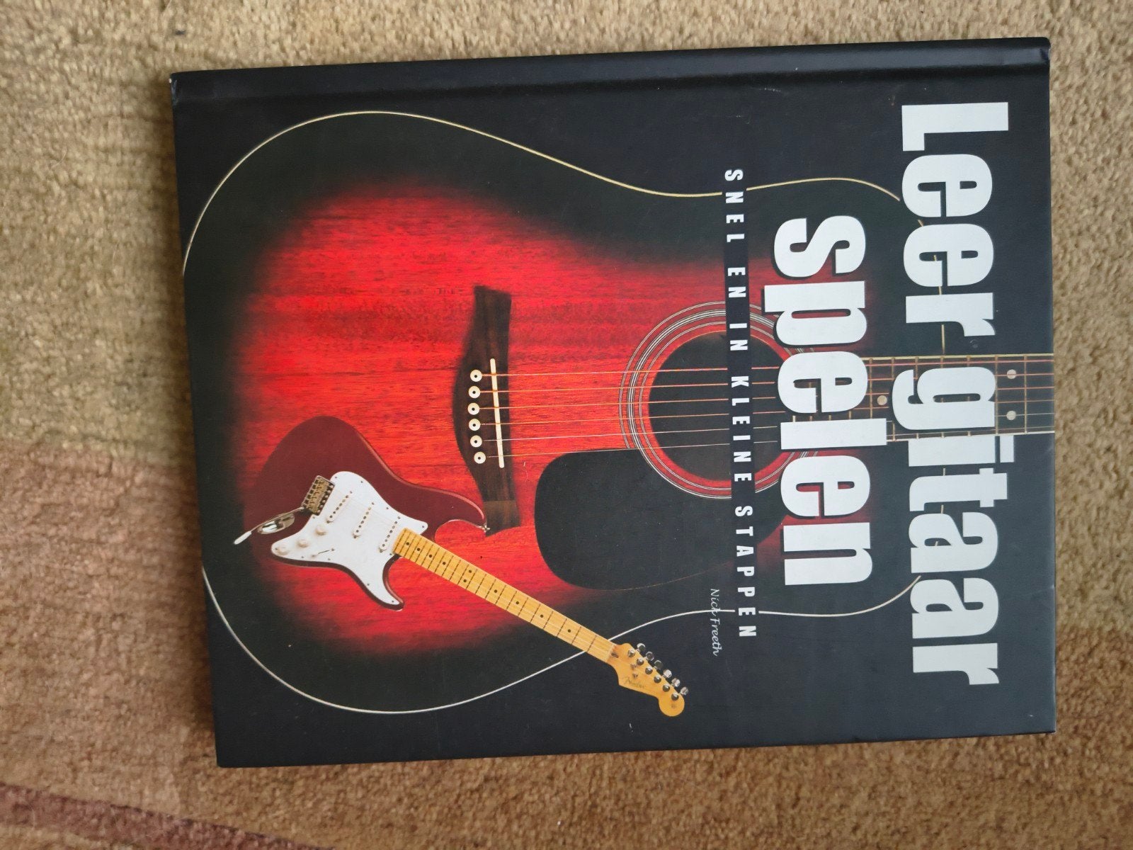 : 2 gitaarboeken voor beginners – leer gitaar spelen + akkoo, Ophalen of Verzenden, Nieuw, Klassieke of Spaanse gitaar