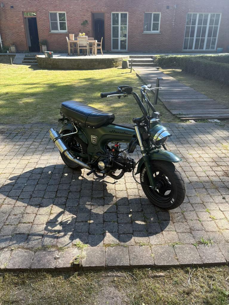 Daw skyteam 50cc b klasse lowrider, Fietsen en Brommers, Ophalen, Klasse B (45 km/u), Zo goed als nieuw, 4 versnellingen