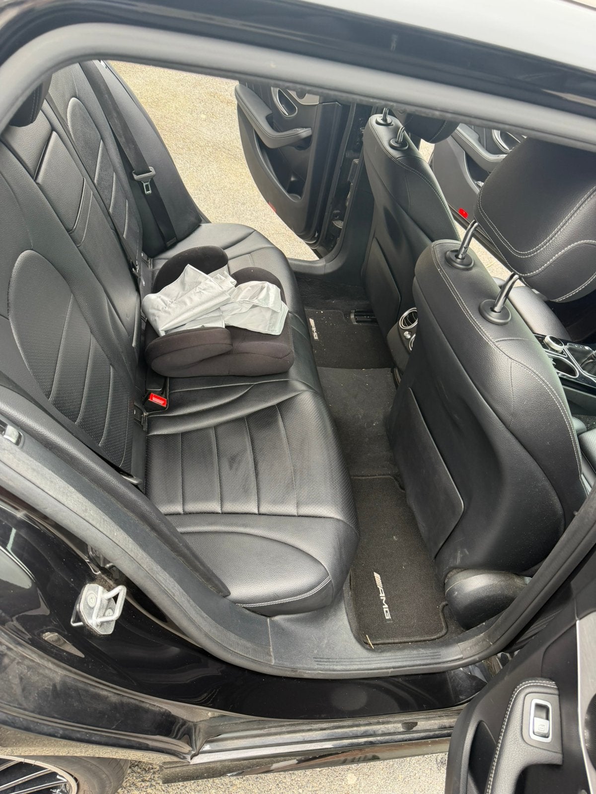 Mercedes C180 diesel, Achat, 4 portes, Boîte manuelle, Noir