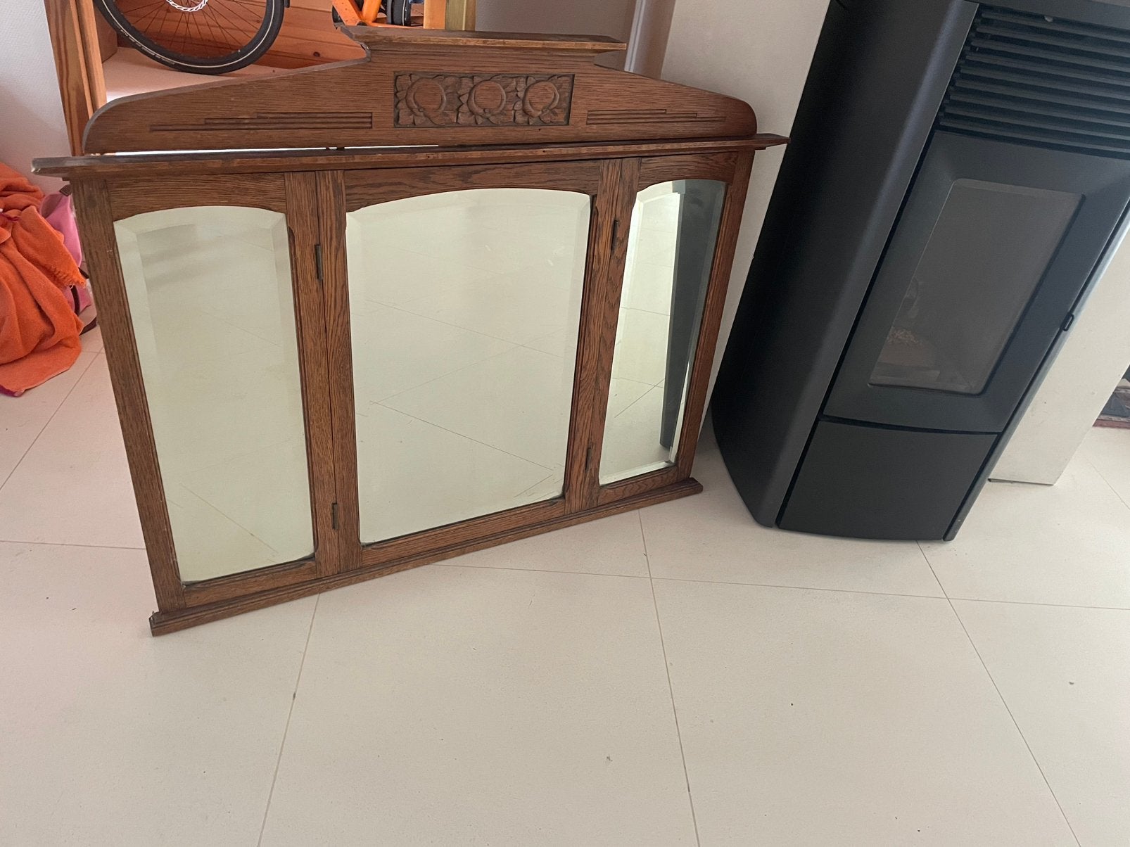 Beau miroir ancien, Enlèvement