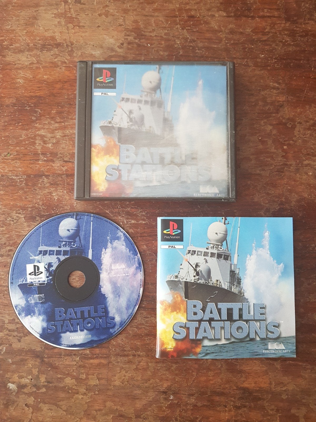 Battle stations, Verzenden