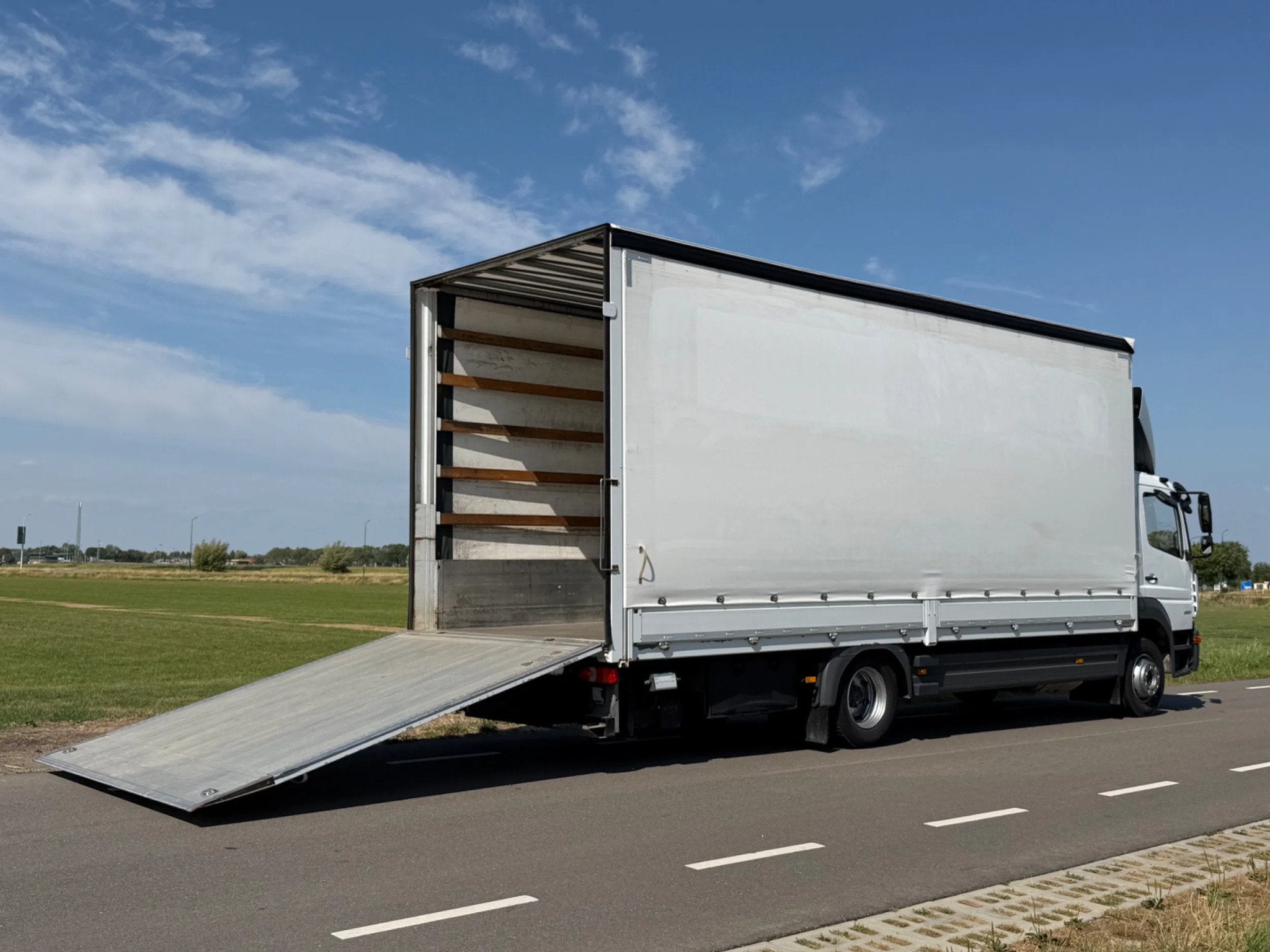 Mercedes-Benz 1317 ATEGO1323L EURO6. 723x248x289 ! 2 Tons La, Autos, Achat, Euro 6, Autres carburants, Mercedes-Benz
