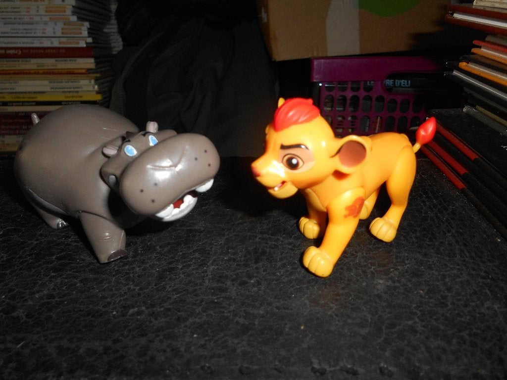 Hippo + Kion lot de 2 figurine le Roi Lion, Enlèvement ou Envoi