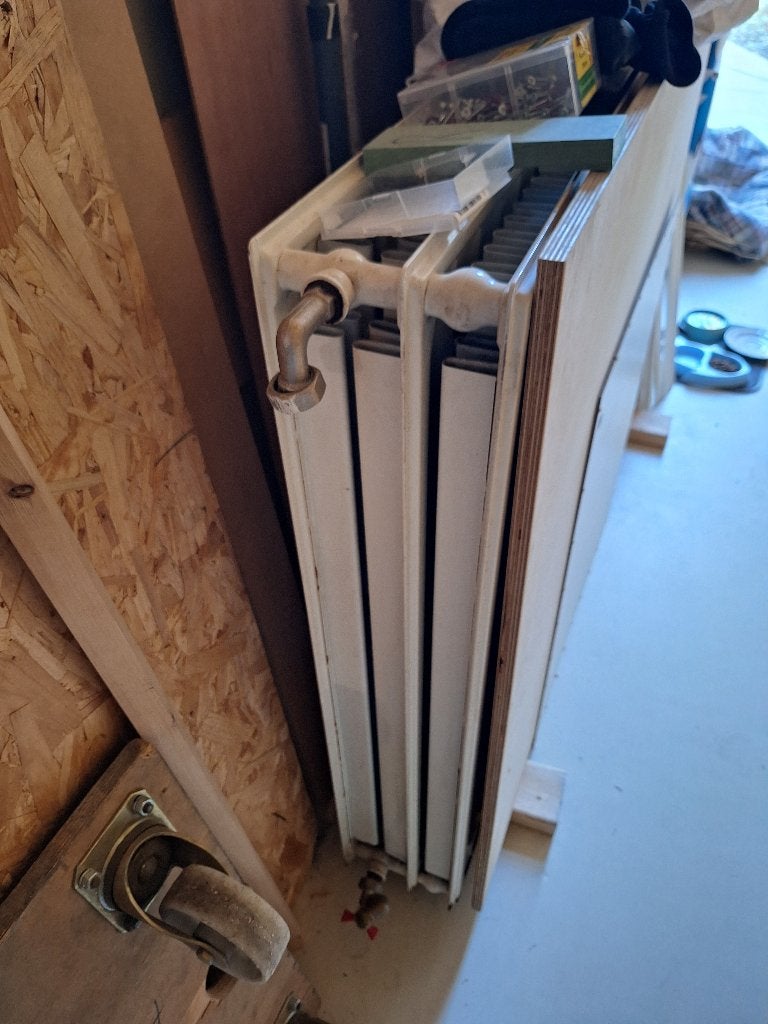 1 radiator te koop met hoog vermogen, Doe-het-zelf en Bouw, Ophalen, Gebruikt, Radiator, 60 tot 150 cm