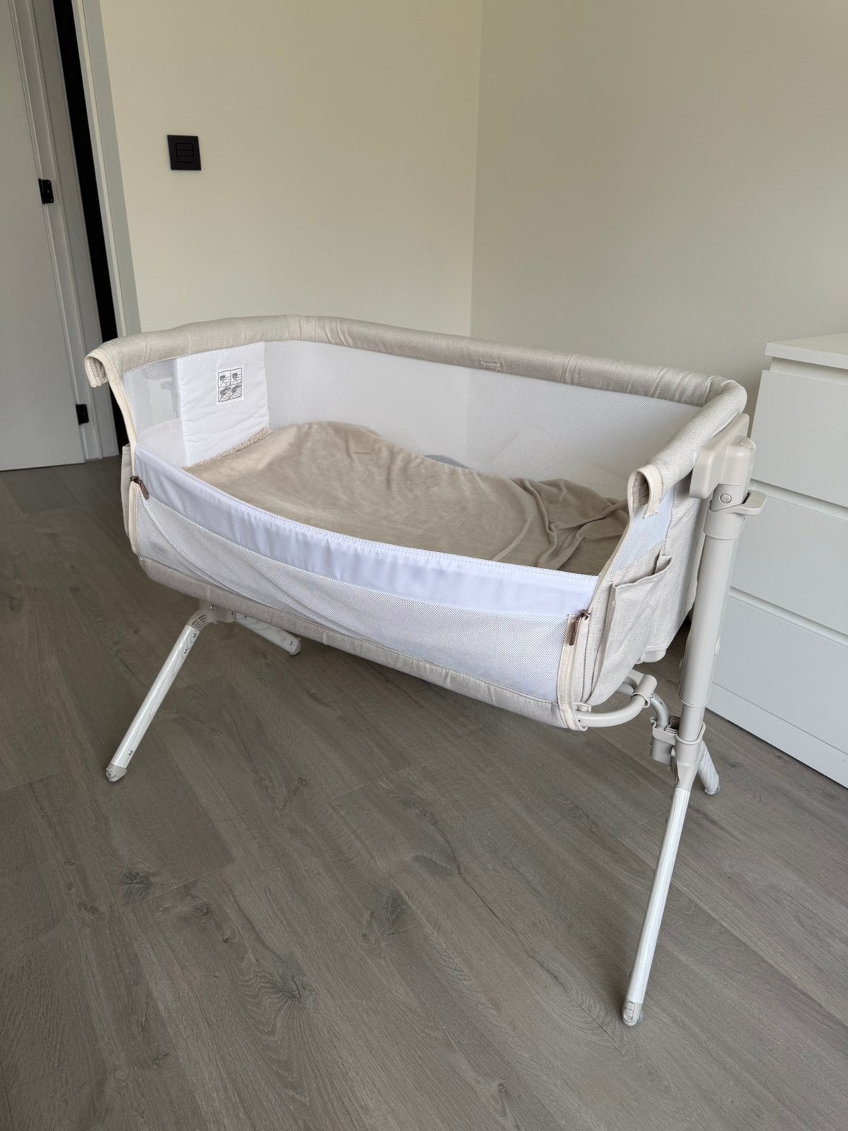 Chicco Next2Me Co-Sleeper Armonia Motherpearl, Enlèvement, Neuf