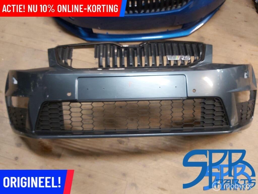 Voorbumper SKODA OCTAVIA IV 5E RS 5E0807221F 4PDC SRA GRILLE, Auto-onderdelen, Gebruikt, Voor, Ophalen of Verzenden, Skoda