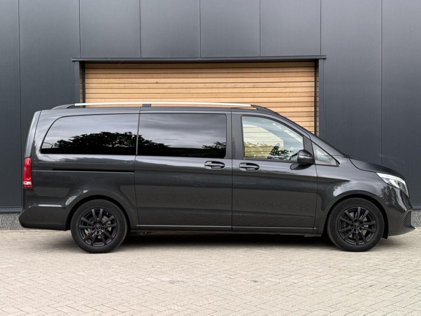 Mercedes-Benz V 220 220D Lang Avantgarde Edition TREKHAAK|6P, Automaat, Monovolume, Zwart, Bedrijf