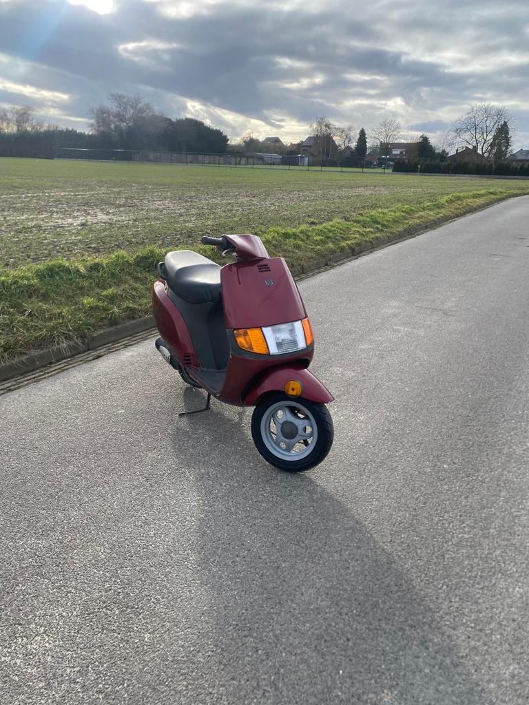 Piaggio sfera, Fietsen en Brommers, Ophalen, Zo goed als nieuw