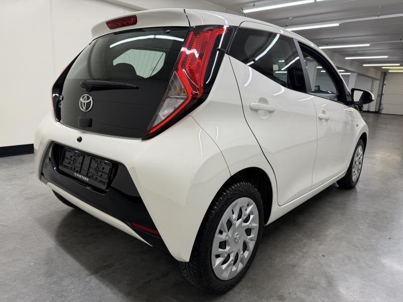 Toyota Aygo x-play2 + Airco, Auto's, Toyota, USB, 72 pk, Wit, https://public.car-pass.be/vhr/6cf7d3e5-b35f-49fd-803f-7cdb9b309ba3