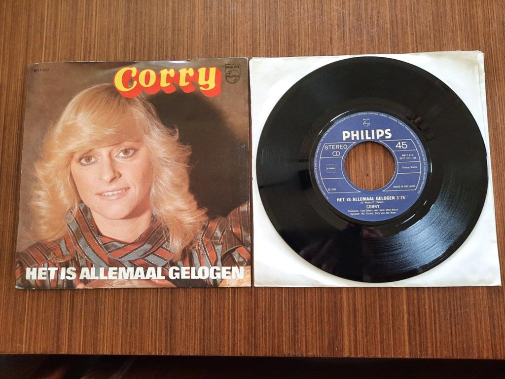Corry. Het is allemaal gelogen/De zaterdagavond., Ophalen of Verzenden