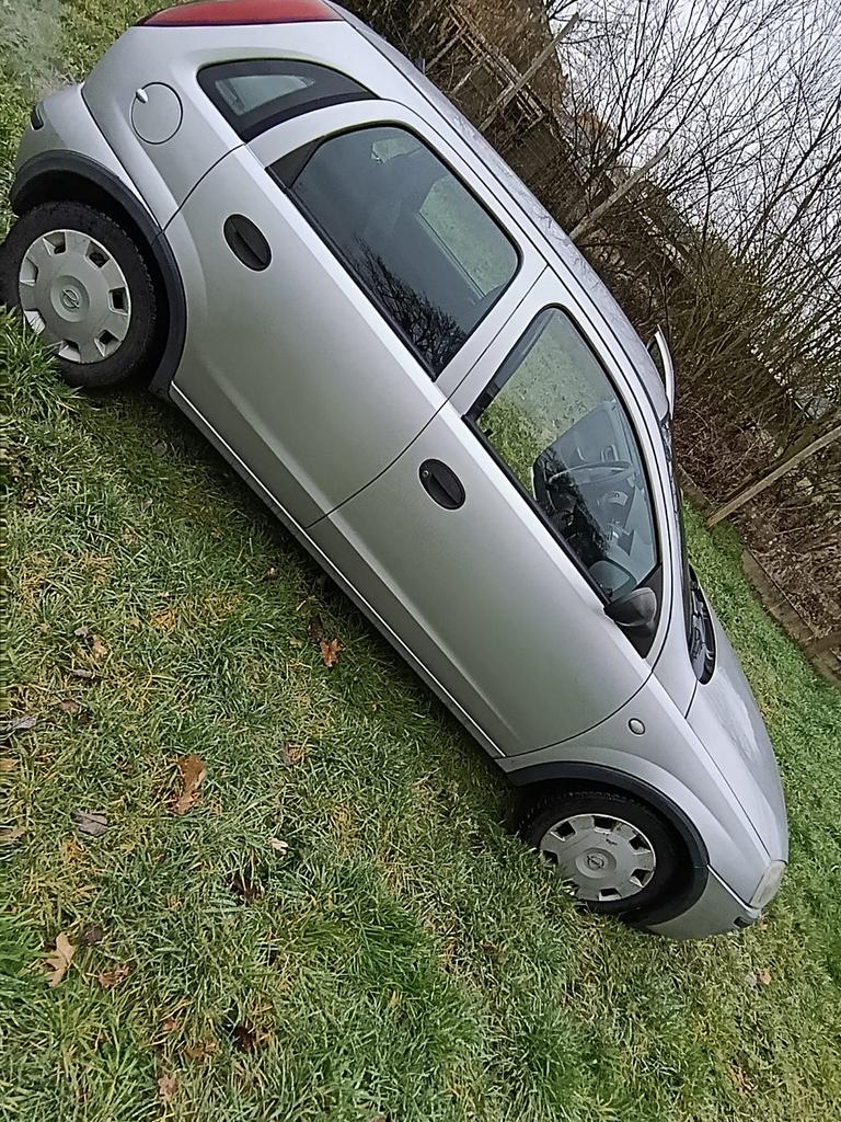 Opel corsa 2004 met keuring, Auto's, Voorwielaandrijving, Zwart, 5 deurs, Particulier