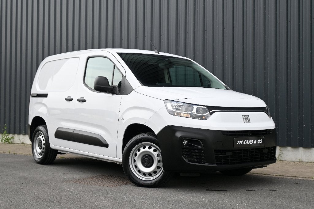 Fiat Doblo 1.5HDI Automaat, 3-zit, Carplay, Cruise, BTW, Stof, 4 cilinders, Electronic Stability Program (ESP), Diesel