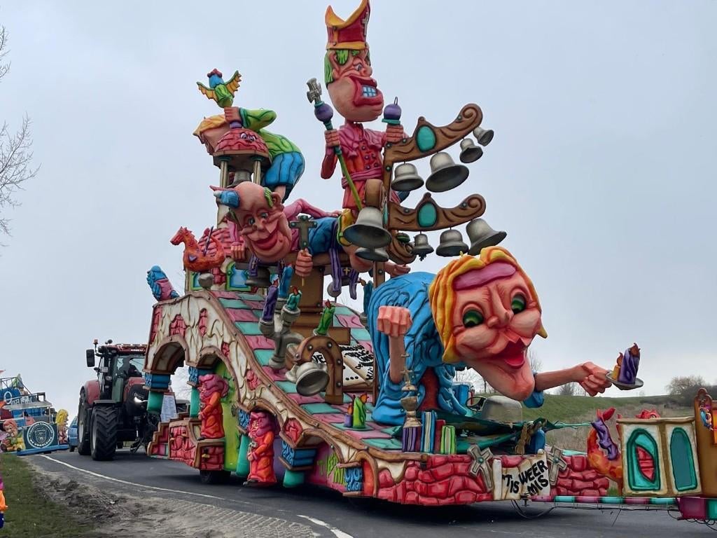 Carnavalswagen polyester, Hobby en Vrije tijd, Feestartikelen, Zo goed als nieuw, Overige typen, Ophalen