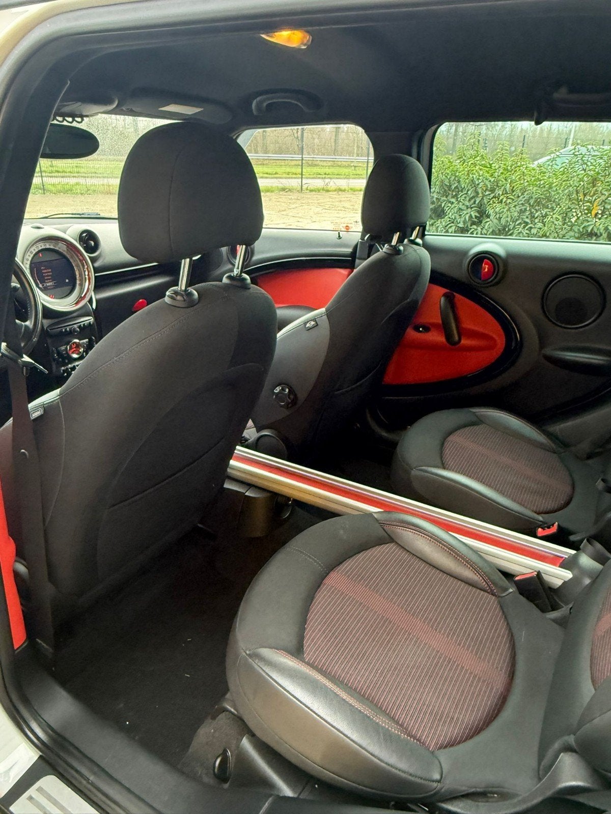 Mini Cooper S ContMini Cooper Contryman 4x4 184pk
1600cc ben, Autos, USB, Boîte manuelle, Noir, MPV ou Monospace